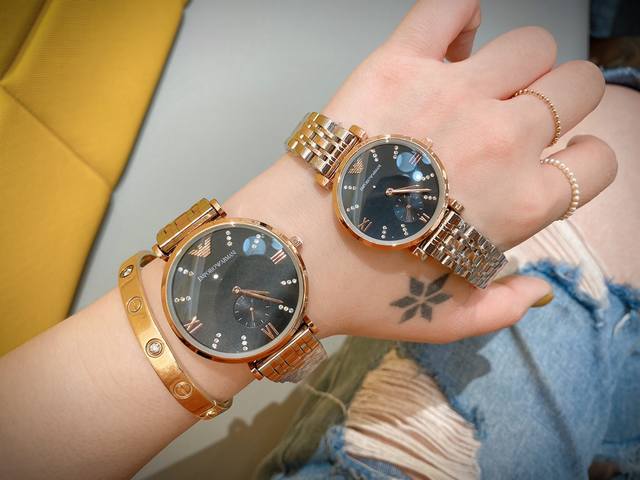 Home made Armani couple quartz style with two needles and half sides, photographed with butterfly double button solid steel strip Classic popular style, high-quality workmanship, best choice for couples. Diameter: 32mm 40mm