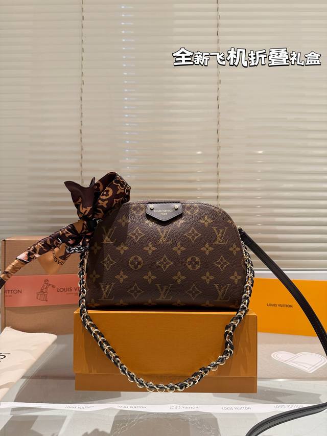 New Box Size: 22 16cm Lv Twin Shell Bag Introverted! Deep and profound! flavoursome! This versatile new product! Still very popular in modern times