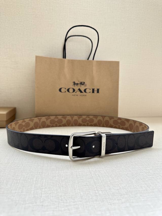 The 3.7cm wide COACH double-sided belt is made of black fabric with a classic logo buckle, and comes in two different appearances. Its fit can be personalized and can be cut with scissors. Trimmable double-sided: