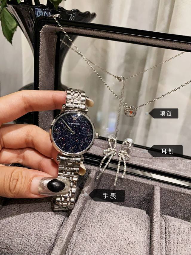 The three piece set without a box can be purchased in bulk in the market, and giving it to a counter is the authentic product! Specially provided by the platform, accompanied by an official synchronized anti-counterfeiting code certificate. Scan and