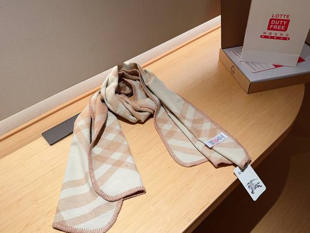 Burberry Autumn/Winter Cashmere Blend Scarf Size 55 × 1 Delivery Gift Box Tote Bag