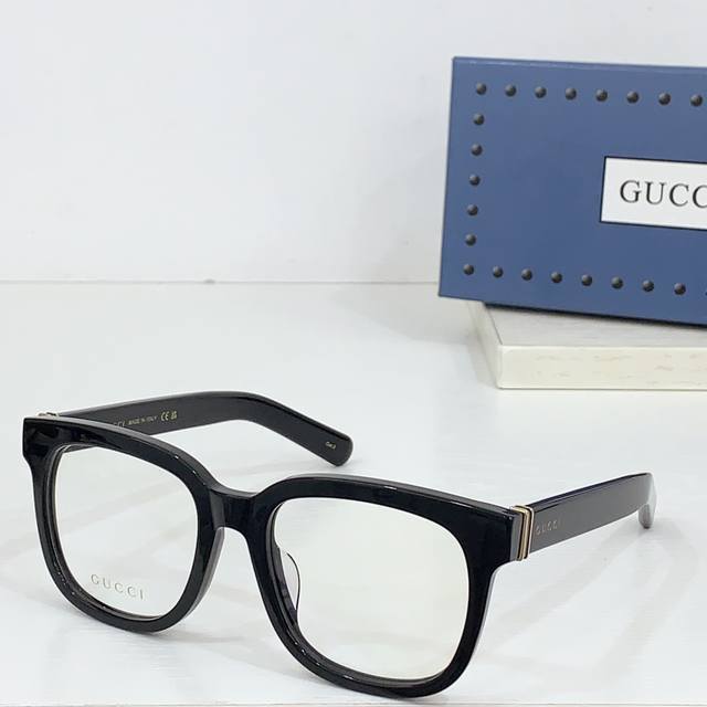 Gucc * Model: Gg1512Sksize: 54 ports 19-145