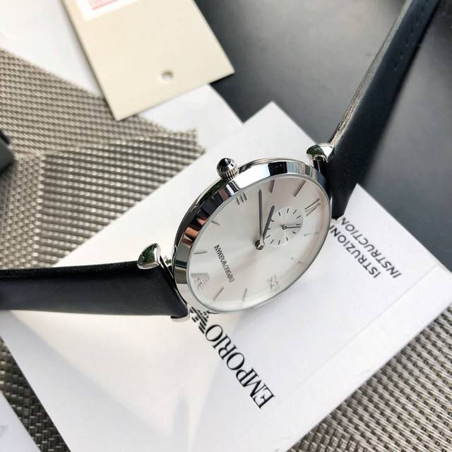 Counter packaging, recommended Armani model: Ar1674 Case: 316L stainless steel Mirror: Mineral reinforced glass Strap: Imported cowhide Buckle: Needle Buckle Size: 40 * 10mm Simple to Classic: