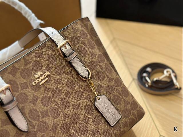 Coach Coach Mollie tote bag, large vegetable basket, no age limit! Size 33 * 27cm 25 * 21cm: