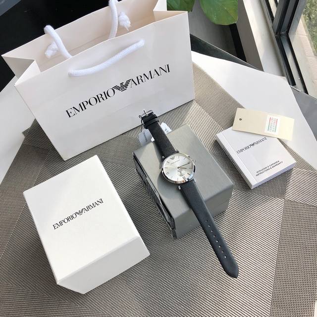 Counter packaging, recommended Armani model: Ar1674 Case: 316L stainless steel Mirror: Mineral reinforced glass Strap: Imported cowhide Buckle: Needle Buckle Size: 40 * 10mm Simple to Classic: