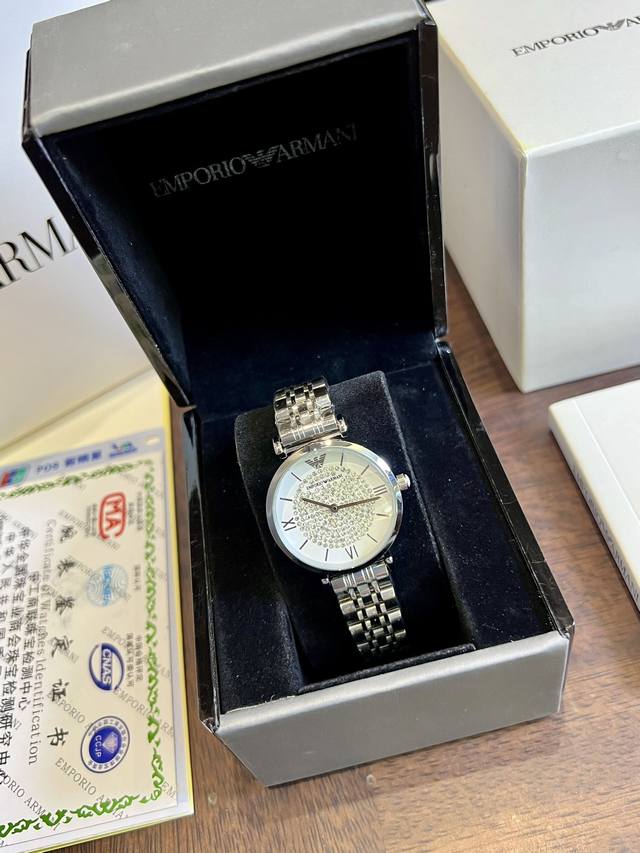 FFFH Picture Same Packaging 25 Armani Starry Sky Arrives Armani Case: 316L Stainless Steel Mirror: Reinforced Mineral Glass Strap: 316L Stainless Steel Buckle: Double Button Size: 33mm Wrapping