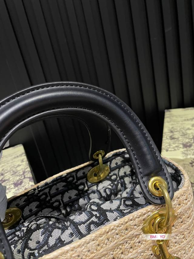 Are you joking about Dior's early spring vacation collection? What is Dior doing to make the early spring vacation collection so beautiful? I like to weave the