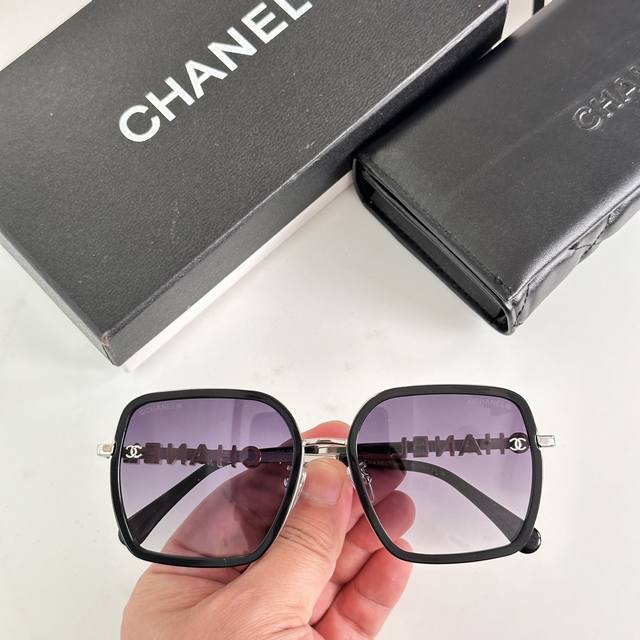 Chanel * Model: Ch4293B Size: 56 Ports 19-140