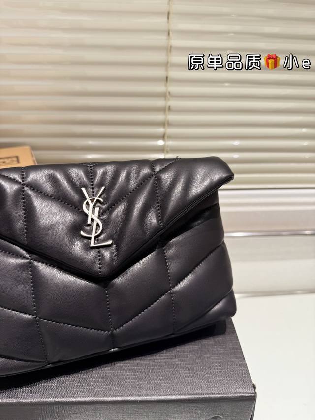 Comes with full packaging Size: 22.16cm Ysl Cloud Bag Sheepskin Loulou Puffer Quilted Lamb Bag feels like embracing clouds