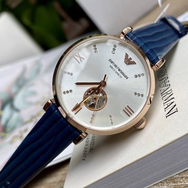 Armani mechanical women's watch has arrived!! Classic and minimalist Italian style, with a transparent heart on the exposed movement, imported cowhide strap with original buckle mineral crystal mirror 30 meters waterproof, fully manual winding mechan