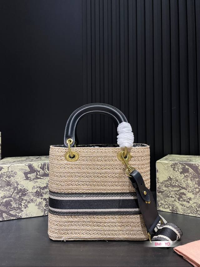 Are you joking about Dior's early spring vacation collection? What is Dior doing to make the early spring vacation collection so beautiful? I like to weave the
