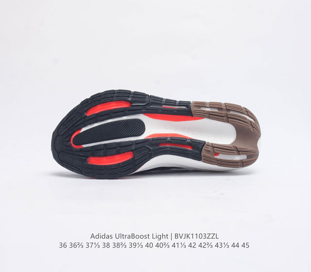 On the occasion of the 10th anniversary of the launch of the Adidas Boost running shoes, the new generation of shock-absorbing sports running shoes from the adidas Ultra Light Boost series for men and women's dad shoes has been upgraded