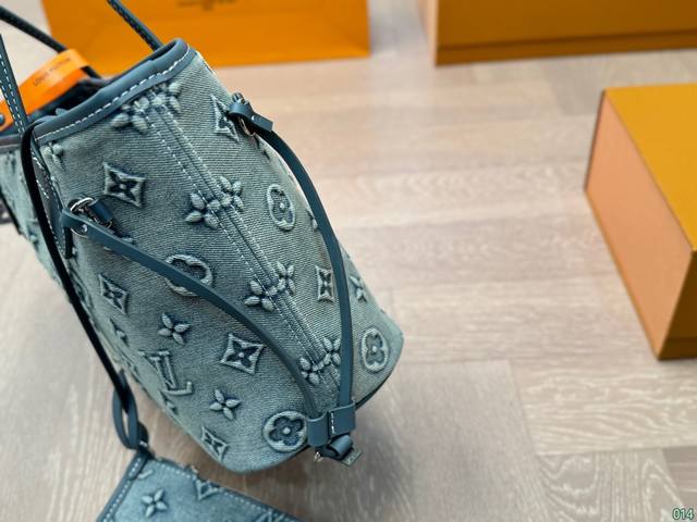 The airplane box Lv's new shopping bag Neverfull is super cool and loved! The ceiling of the shopping bag industry is amazed by its appearance, simple, atmospheric, and full of fashion sense. Size 29 21: