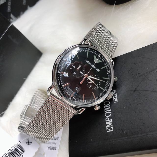 Original Armani Official Website Model: AR11104 Case: 316L Stainless Steel Mirror: Reinforced Mineral Glass Strap: Stainless Steel Mesh Buckle: Concealed Buckle Size: 43mm * 11mm Dark Matching Series: