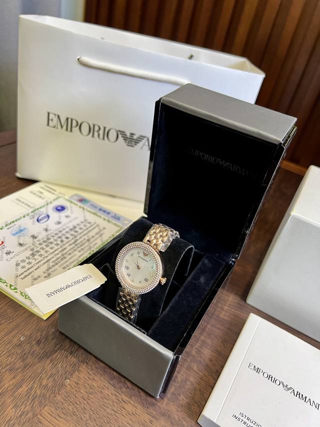 FFFH Picture Same Packaging 25 ARMANI Diamond Watch Original Order Arrived Armani Case: 316L Stainless Steel Mirror: Reinforced Mineral Glass Strap: 316L Stainless Steel Buckle: Double Button Buckle Size: 33mm Wrap: