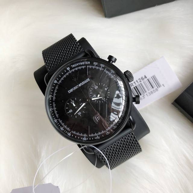 Original Armani Case Strap: Sand Black Official Website Model: AR11264 Case: 316L Stainless Steel Mirror: Reinforced Mineral Glass Strap: 316L Stainless Steel Mesh Buckle: Needle Buckle Size: 43: