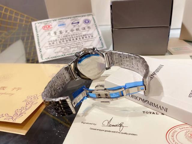 Armani boutique men's wristwatch exudes a gentlemanly style. Adopting the top-notch imported quartz movement for absolute precision in timekeeping, the watch strap is made of top-grade 316 black stainless steel material with mineral super strong mirr