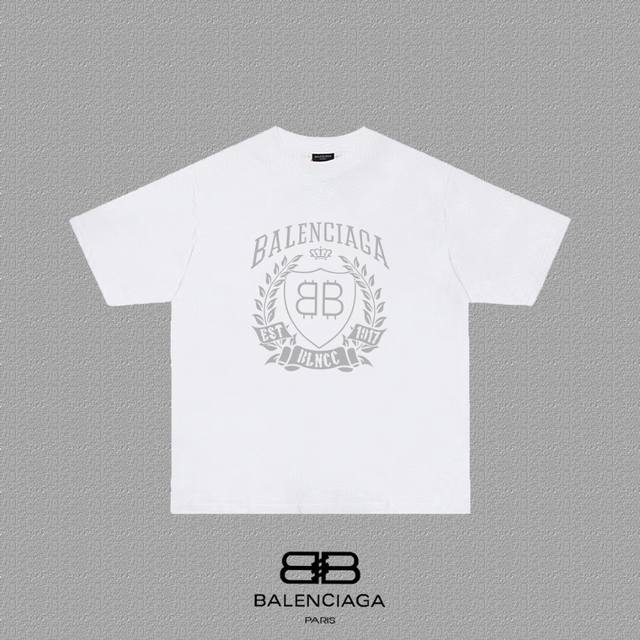 BALENCIAGA Paris letter printed short sleeved T-shirt, woven and dyed with 280 grams of combed cotton, heavy-duty fabric, thread zero color difference details, perfect differentiation in the market currency version. Welcome to compare male and female