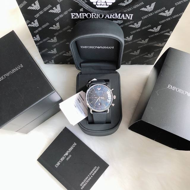 Original Armani ARMANI Official Website Model: AR11105 Case: 316L Stainless Steel Mirror: Mineral Glass Strap: Italian Leather Size: 43 * 12mm Charm Blue Color Matching Functional Dial Flight: