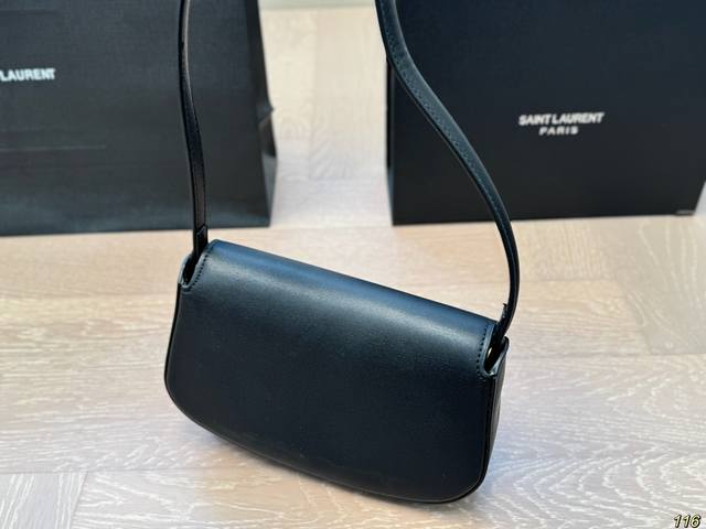 Airplane Box Saint Laurent YSL Voltaire Underarm Bag Minimalist Favorite Elliptical Underarm Bag Type Very Vintage Flip Buckle Very Novel Wow, Space is Completely Stress Free for Daily Travel Size 21 13