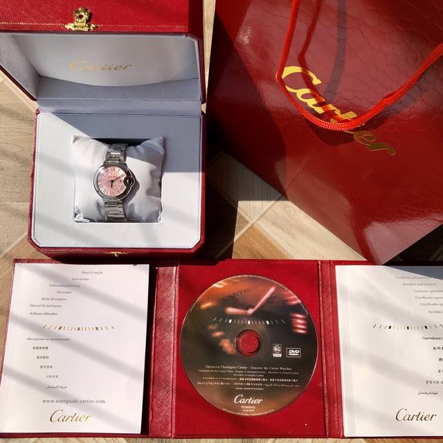 Original mold opening! Create the highest quality! One watch, one size, one card Cartier blue balloon, size 33M counter identical case strap, even each accessory can be exchanged with the genuine product, using durable 316 stainless steel strap! Full