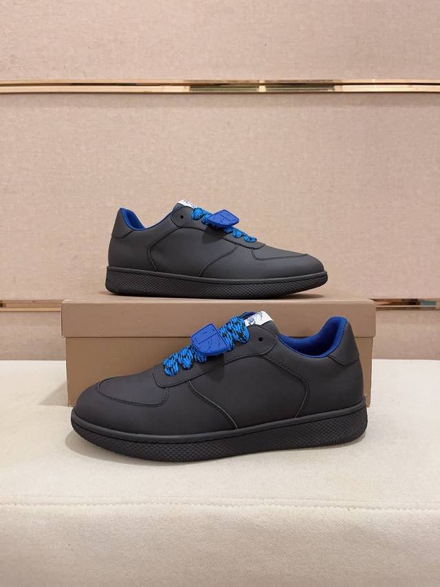 Factory price: synchronized with Burberry and top tier purchasing agents at the counter. Available in size: 38-44. Italian imported cowhide with fully imported sheepskin lining, sole: original factory special supply original sole, exclusive activity