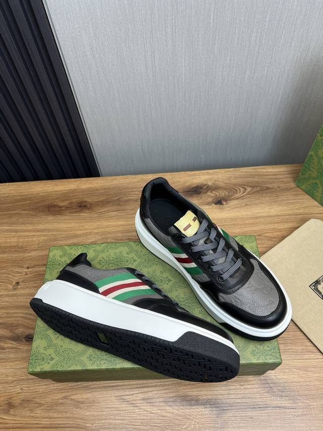 Factory price Gucci high-end quality original single shoe upper: Napa calf leather, lychee grain calf leather, computer embroidery brand totem interior: water dyed cowhide outsole: ultra light TPU rubber; Two tone molded outsole with ultra-high quali