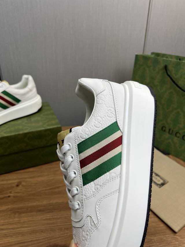 Factory price Gucci high-end quality original single shoe upper: Napa calf leather, lychee grain calf leather, computer embroidery brand totem interior: water dyed cowhide outsole: ultra light TPU rubber; Two tone molded outsole with ultra-high quali