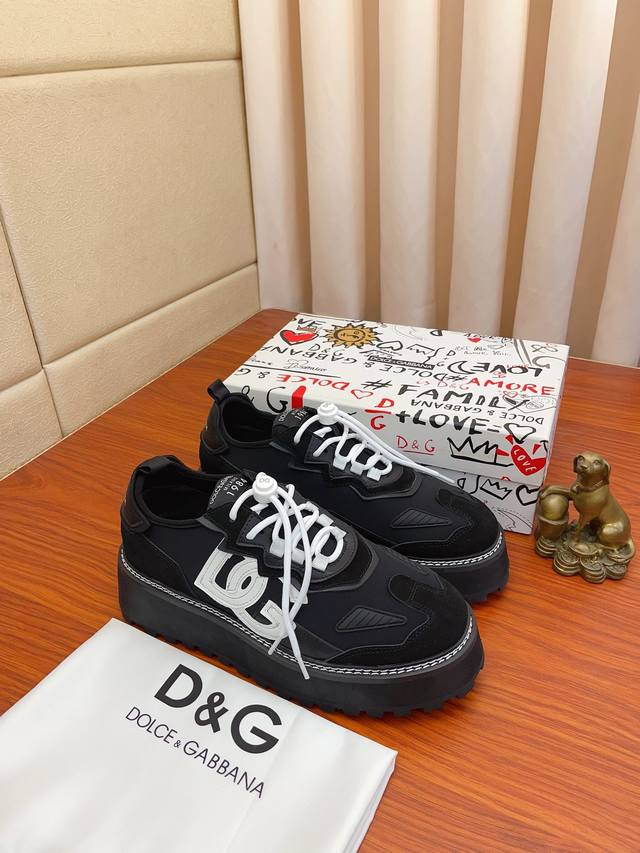 Actual price: Dolce&Gabbana DG original imported top layer cowhide and sheepskin lining, lightweight, comfortable, versatile on the upper foot, original special supply outsole highly favored by trendy men, welcome to compare exquisite and luxurious q