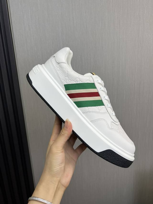 Factory price Gucci high-end quality original single shoe upper: Napa calf leather, lychee grain calf leather, computer embroidery brand totem interior: water dyed cowhide outsole: ultra light TPU rubber; Two tone molded outsole with ultra-high quali