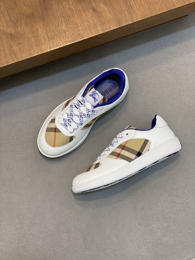 Burberry's new warhorse plaid casual sports shoes, brand new terrace casual sports shoes, Burberry's classic original super comfortable shoes, knight blue non slip sole, finally saw the latest diagonal plaid sports shoes. The color is really beautifu