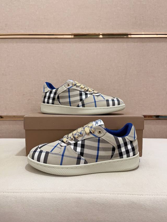 Factory price: synchronized with Burberry and top tier purchasing agents at the counter. Available in size: 38-44. Italian imported cowhide with fully imported sheepskin lining, sole: original factory supplied sole, exclusive activity molded sole for