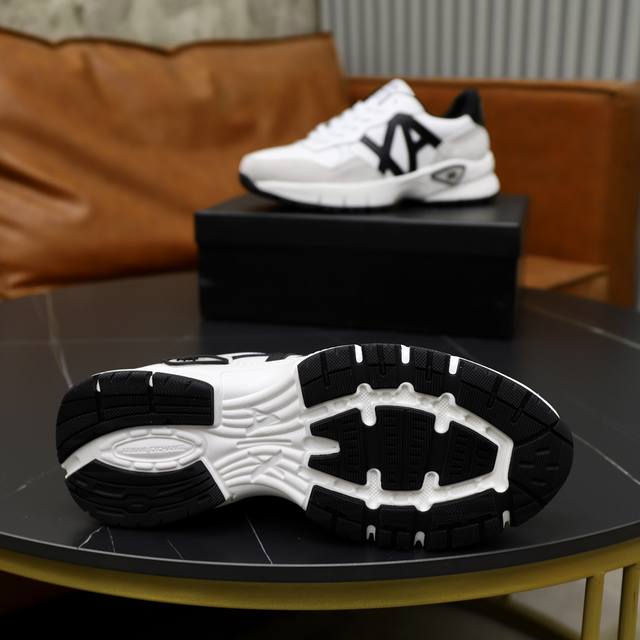 Brand: Armani ARM NI Standard Code: 38-44 45 Customized Grade: Same as on official website Material: Original cowhide fabric Comfortable and breathable inside lightweight and wear-resistant outsole Style Category: Men's fashionable casual shoes Runni