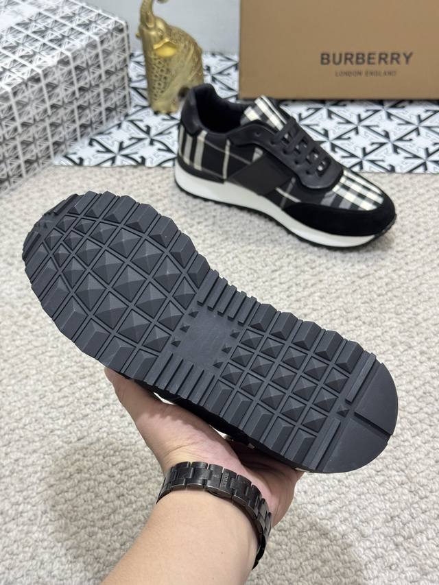 The new Burberry men's classic low cut sneakers, priced at actual factory price BURBERRY2024C, feature vintage plaid cotton paired with cowhide material for a refreshed interpretation, adorned with a refreshed brand logo. Made from sheepskin, durable