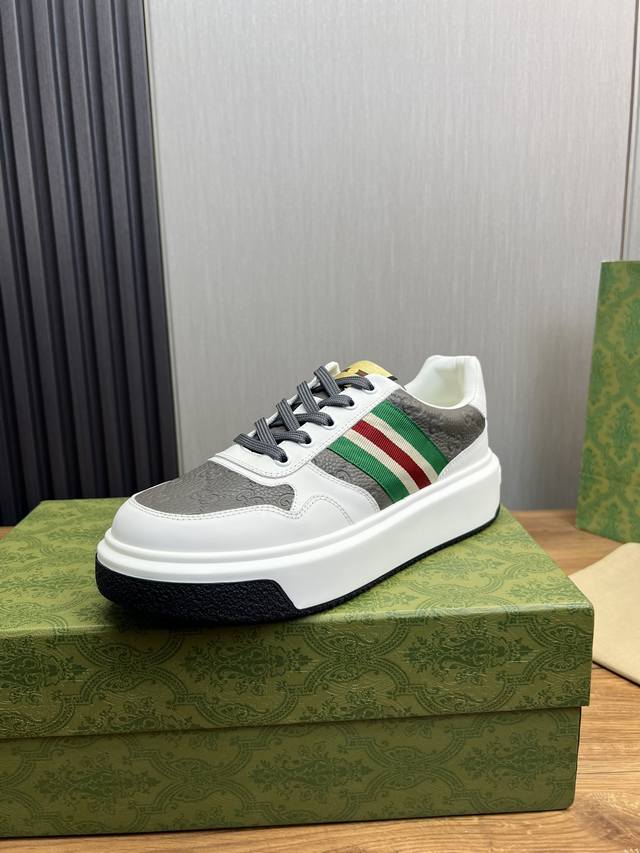 Factory price Gucci high-end quality original single shoe upper: Napa calf leather, lychee grain calf leather, computer embroidery brand totem interior: water dyed cowhide outsole: ultra light TPU rubber; Two tone molded outsole with ultra-high quali