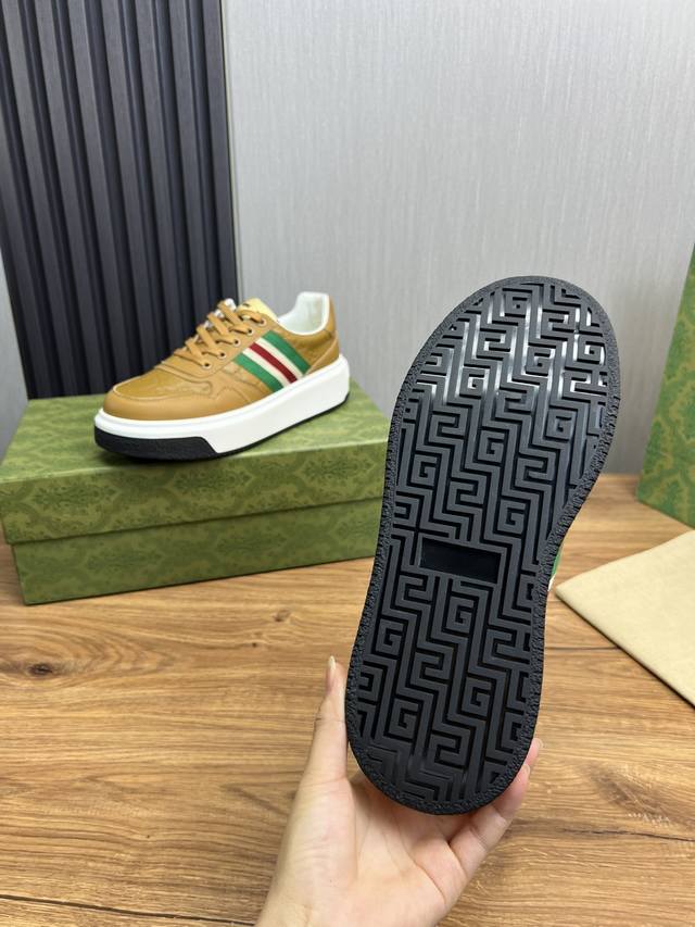 Factory price Gucci high-end quality original single shoe upper: Napa calf leather, lychee grain calf leather, computer embroidery brand totem interior: water dyed cowhide outsole: ultra light TPU rubber; Two tone molded outsole with ultra-high quali