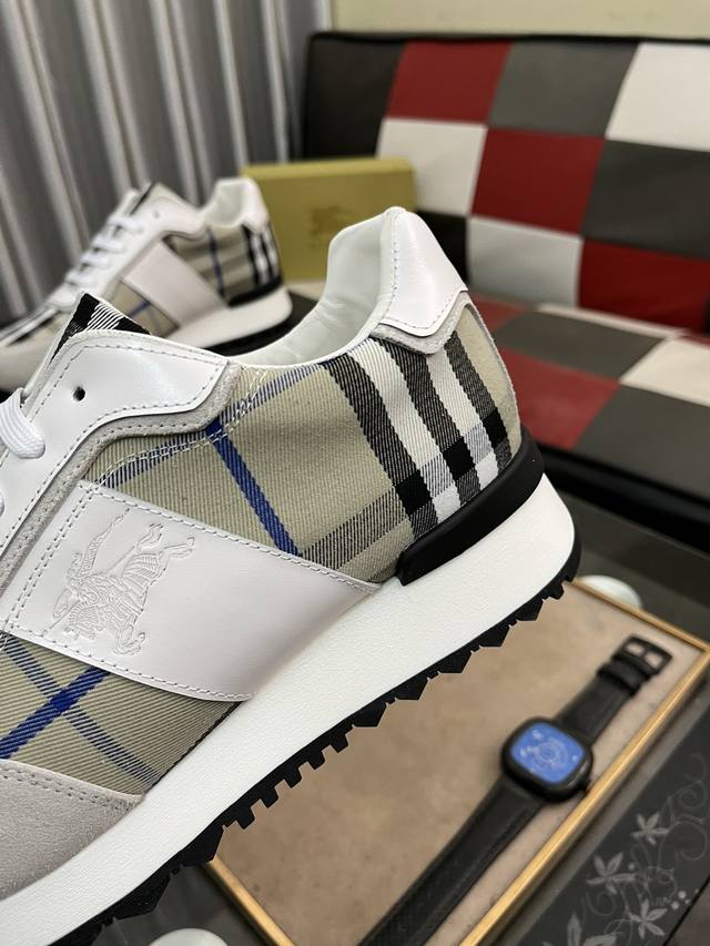 Burberry men's fashionable and trendy casual shoes, with high-quality imported cowhide brand special printed fabric on the upper, breathable sheepskin lining and foot pads, exquisite workmanship, high-end atmosphere, and a fashionable model shape. Ru