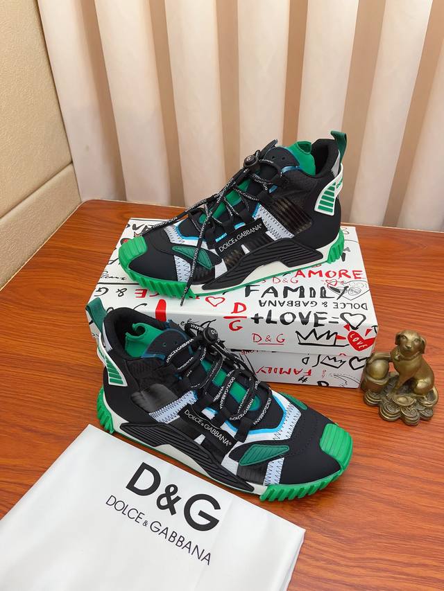 Actual price: The new Dolce&Gabbana top of the line original DG heavy industry series, the new casual and fashionable shoe version is simple and atmospheric, fashionable and exclusive, stylish and generous. Original imported calf leather with comfort