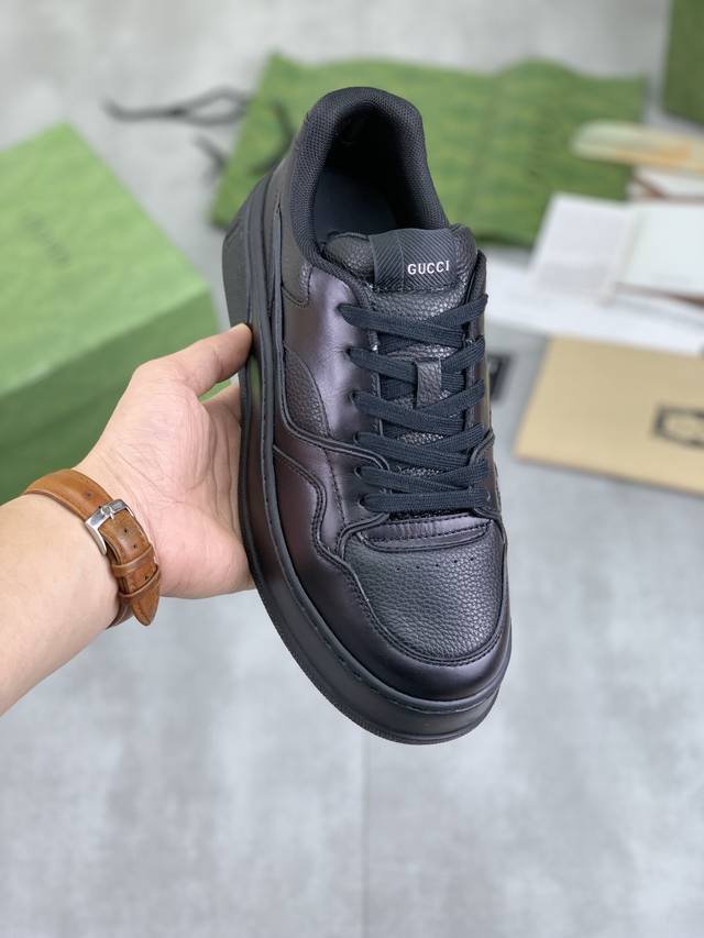 Factory price, real price, top of the line Gucci 24SS counter, latest couple style, thick soled Gucci white shoes, purchasing level Gucci's latest lightweight thick soled white shoes! Top tier chip version! Do you have the same feeling of 