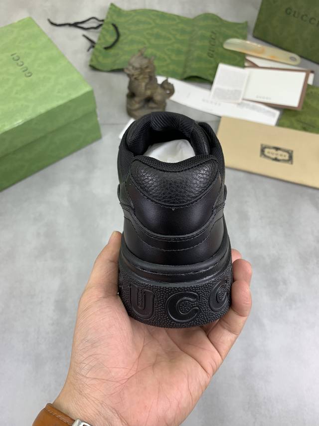 Factory price, real price, top of the line Gucci 24SS counter, latest couple style, thick soled Gucci white shoes, purchasing level Gucci's latest lightweight thick soled white shoes! Top tier chip version! Do you have the same feeling of 