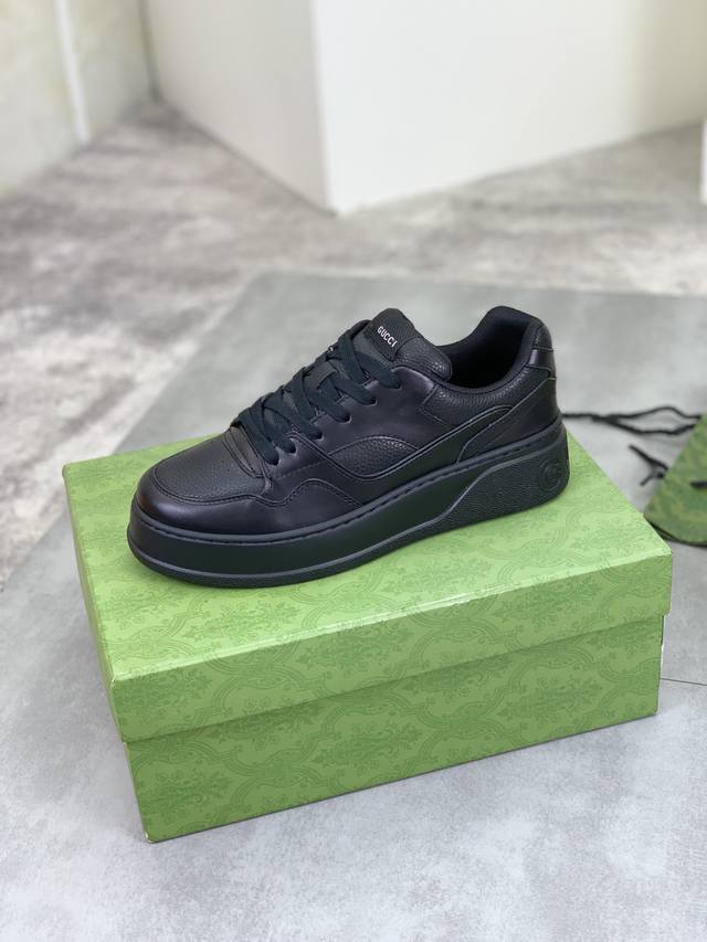 Factory price, real price, top of the line Gucci 24SS counter, latest couple style, thick soled Gucci white shoes, purchasing level Gucci's latest lightweight thick soled white shoes! Top tier chip version! Do you have the same feeling of 