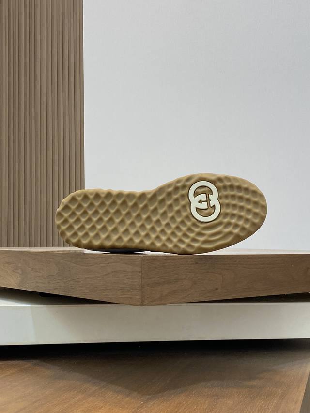 Gucci - High quality original - Upper: Nappa calf leather, Lychee grain calf leather, computer embroidery brand totem - Inner: Water dyed calf leather - outsole: Ultra light TPU rubber; Two tone molded outsole - Ultra high quality control workmanship