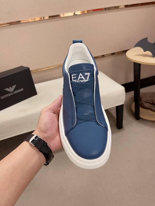 Factory price: Armani official website synchronizes with the latest shoe upper made of imported cowhide. Leather lining, foam outsole, top-notch handmade fine craftsmanship, perfect for those perfectionist men who pursue high luxury quality 38 44