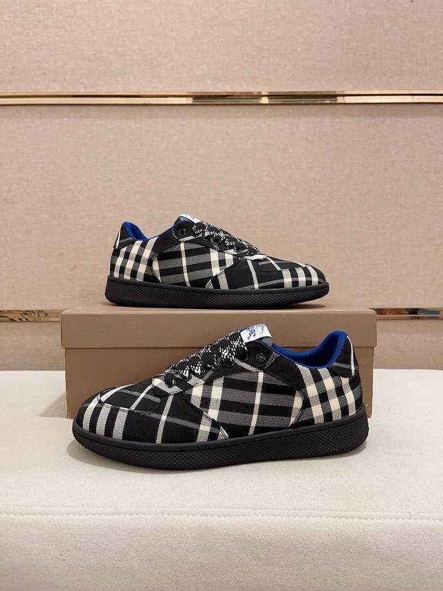 Factory price: synchronized with Burberry and top tier purchasing agents at the counter. Available in size: 38-44. Italian imported cowhide with fully imported sheepskin lining, sole: original factory special supply original sole, exclusive activity 