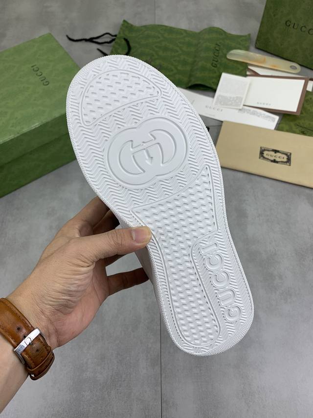 Factory price, real price, top of the line Gucci 24SS counter, latest couple style, thick soled Gucci white shoes, purchasing level Gucci's latest lightweight thick soled white shoes! Top tier chip version! Do you have the same feeling of 