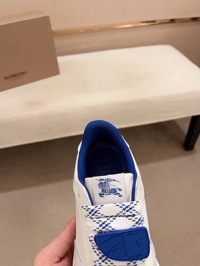 Factory price: synchronized with Burberry and top tier purchasing agents at the counter. Available in size: 38-44. Italian imported cowhide with fully imported sheepskin lining, sole: original factory special supply original sole, exclusive activity 