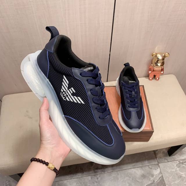 New: Factory price: Armani Armani * latest popular casual shoes, top brand luxury~purchasing agent, top~quality. The shoe upper is made of imported breathable cowhide with breathable sheepskin material, and the foot pads are finely crafted. Original 