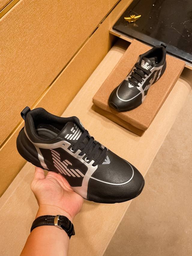 Factory approved Armani men's shoes high-end brand official website 1:1 latest masterpiece: The upper is made of original Italian official website special technology fabric, matched with original comfortable and breathable inner lining, and the origi