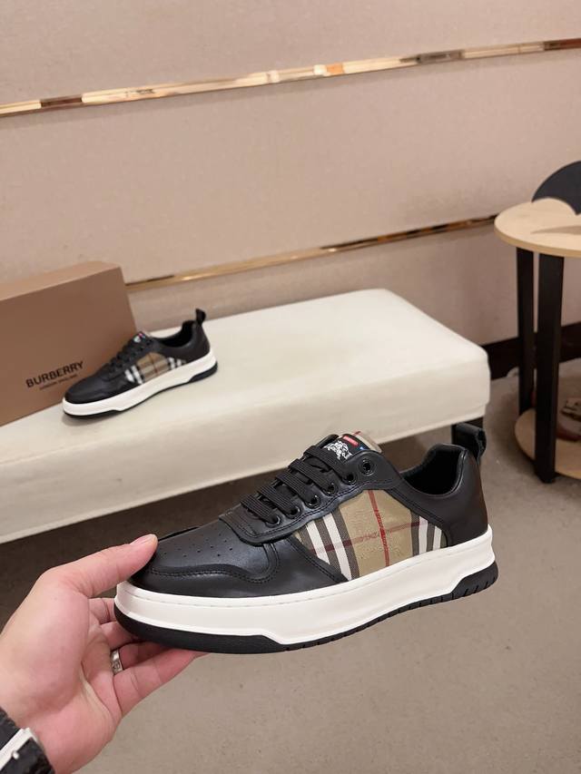 Factory price: Counter synchronized BURBERRY Burberry top purchasing agent synchronized release in size: 38-44. Italian imported cowhide paired with official website fabric. Fully imported sheepskin lining, sole: original factory special supply origi