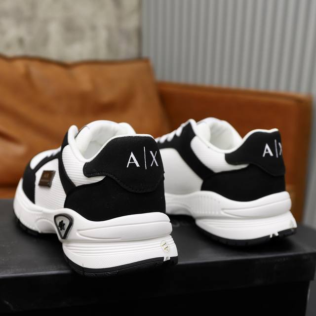 Brand: Armani ARM NI Standard Code: 38-44 45 Customized Grade: Same as on official website Material: Original fabric Comfortable and breathable inner foam Lightweight and wear-resistant outsole Style Category: Men's fashion casual shoes Running sport
